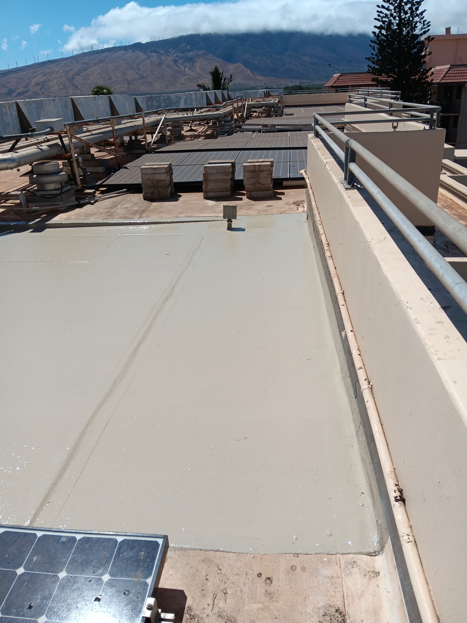 Commercial
                roofing project in Maui